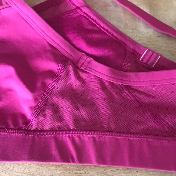 Lululemon Sports Bra - Picture 5 of 7